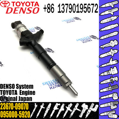 23670-30140 Diesel Engine Injection Pump 2KD Engine Common Rail Fuel Injector